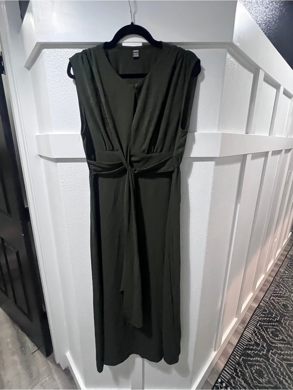 SHEIN Olive Green Sleeveless Twist-Front Maxi Dress